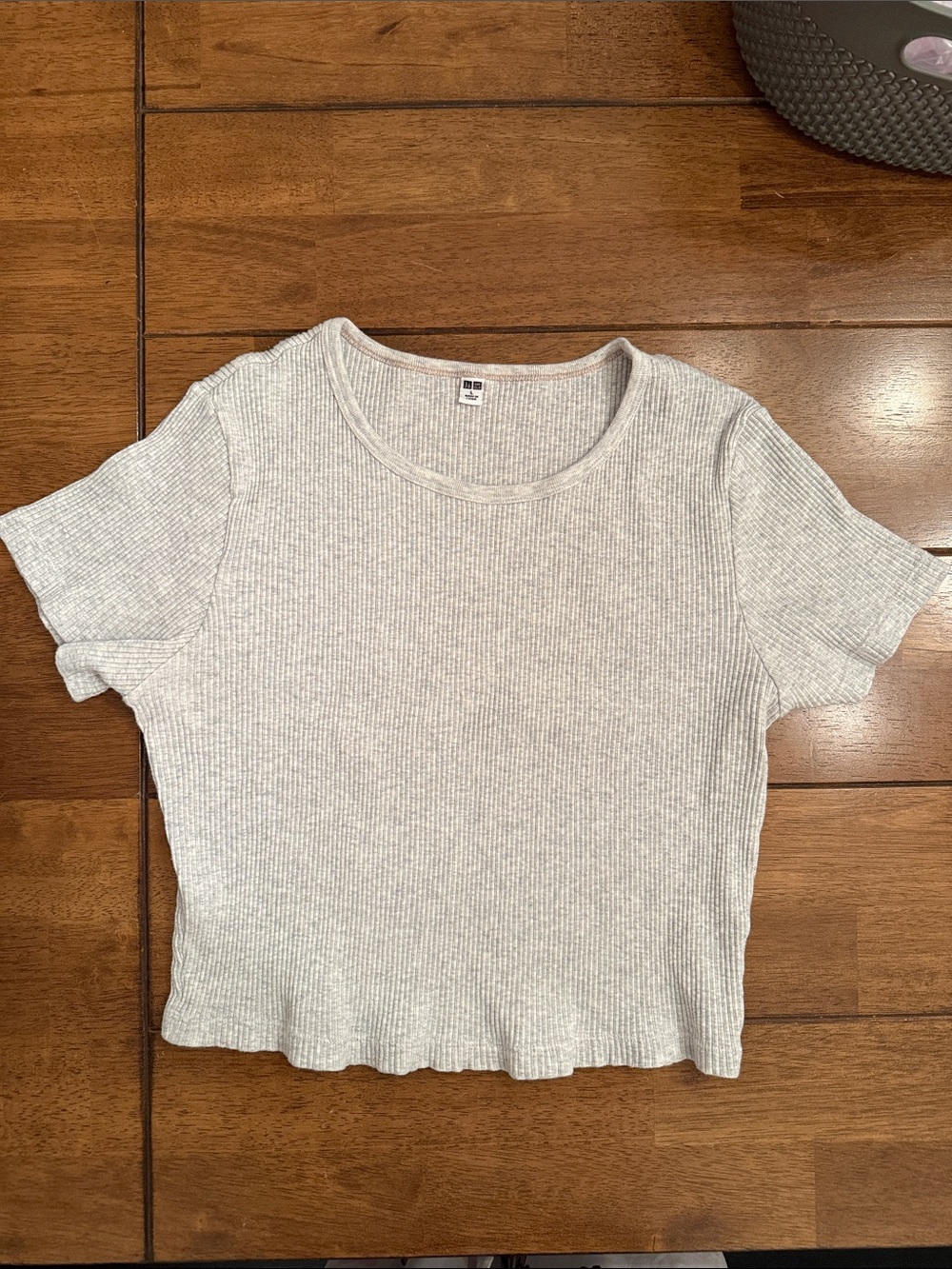Uniqlo Womens Light Heather Gray Ribbed Knit Crewneck Baby Tee size Large